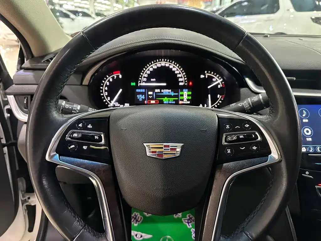 Cadillac XTS — миниатюра 5