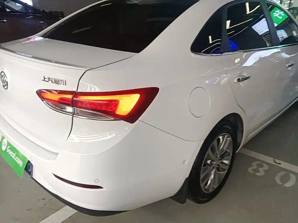 Buick Excelle — миниатюра 8