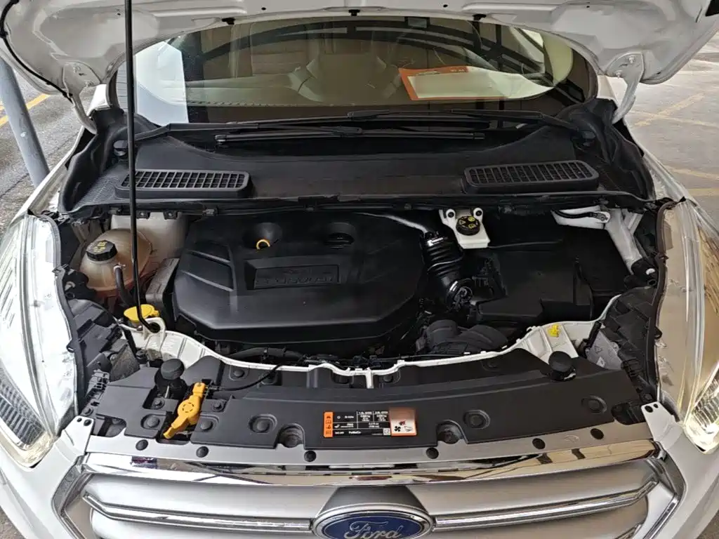 Ford Kuga — миниатюра 20