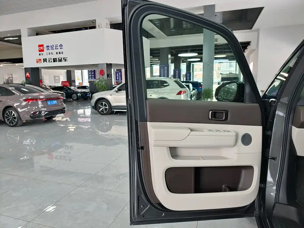 Li Auto Li MEGA — миниатюра 21
