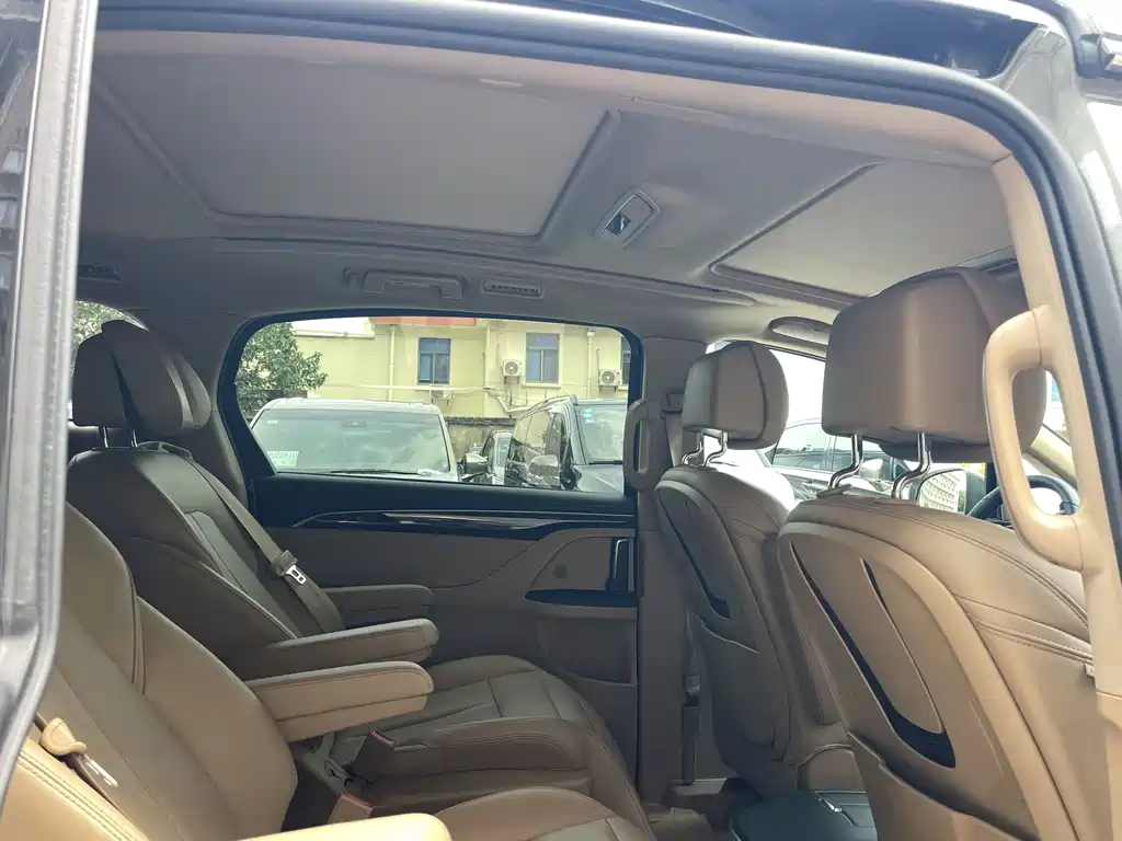 Buick GL8 — миниатюра 12