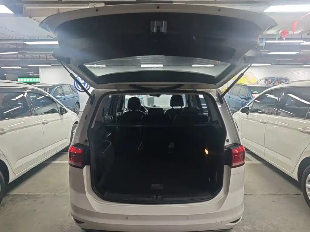 Volkswagen Touran — миниатюра 19