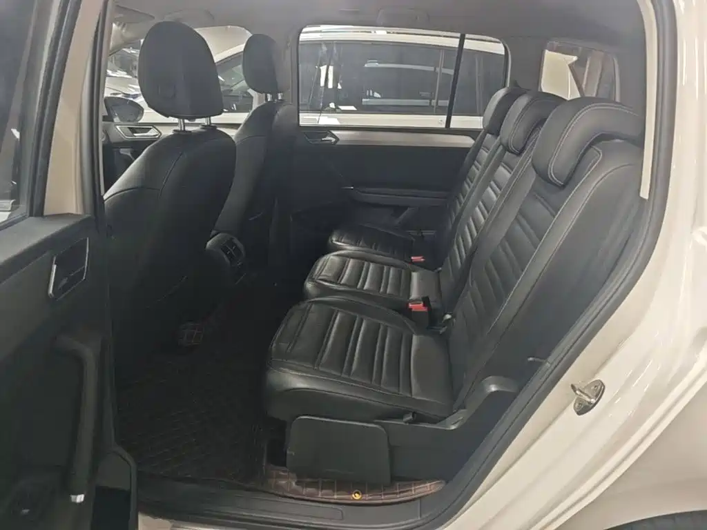 Volkswagen Touran — миниатюра 17
