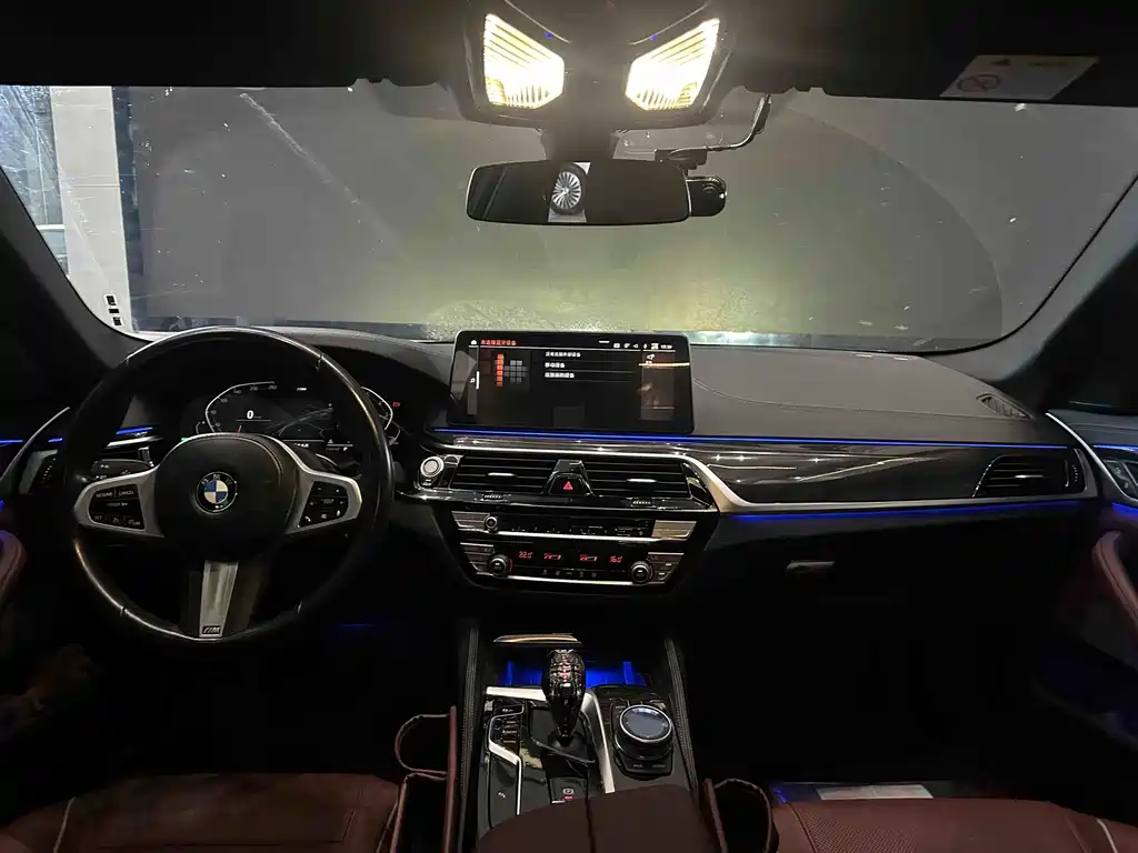 BMW 5 Series — миниатюра 10