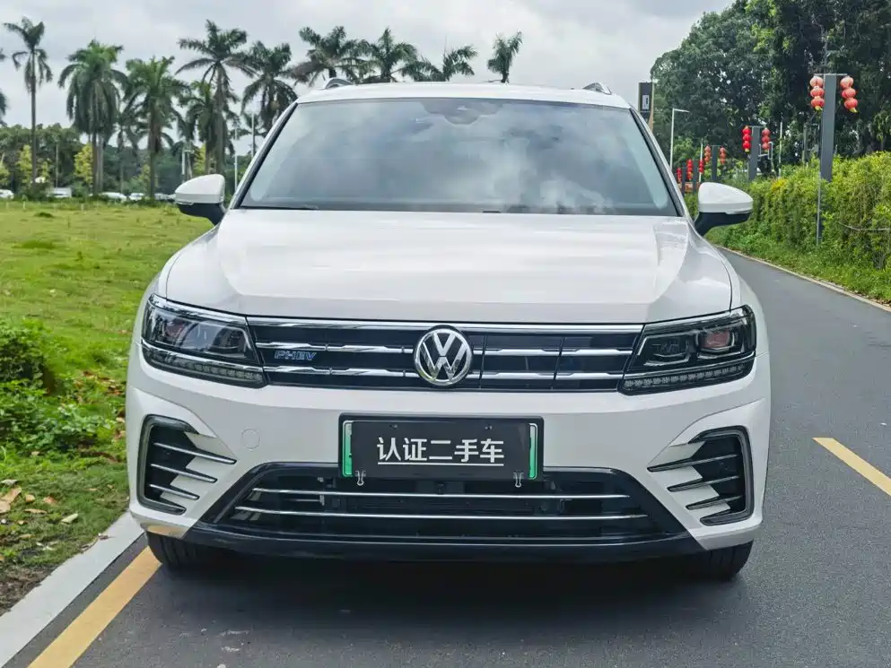 Volkswagen Tiguan L PHEV — миниатюра 2
