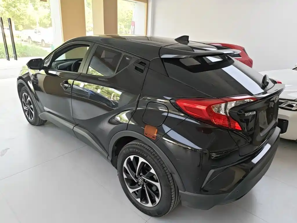 Toyota IZOA — миниатюра 5