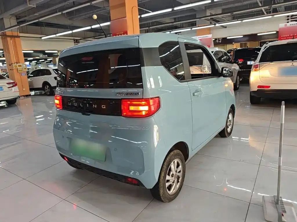 Wuling MINIEV — миниатюра 7