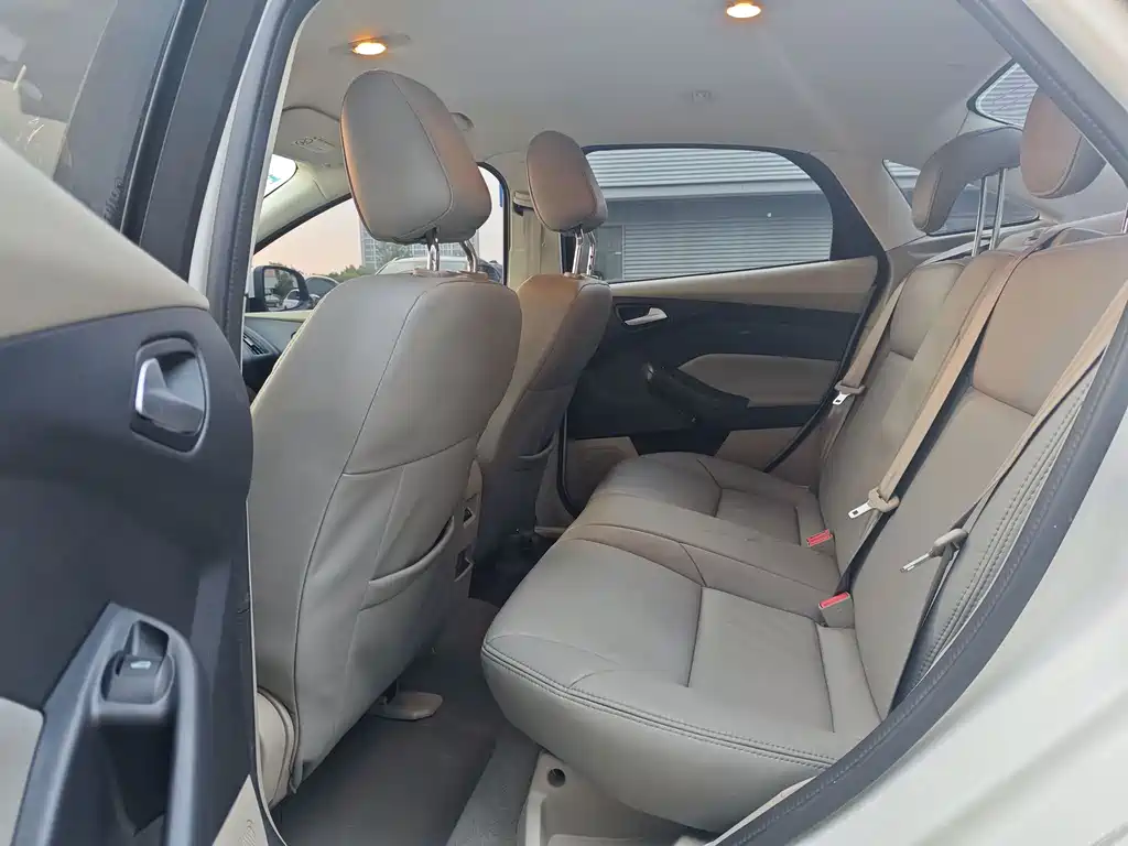 Ford Focus — миниатюра 6