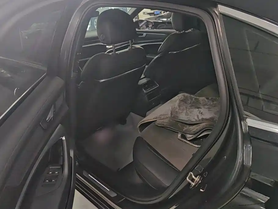 Audi A6L — миниатюра 11