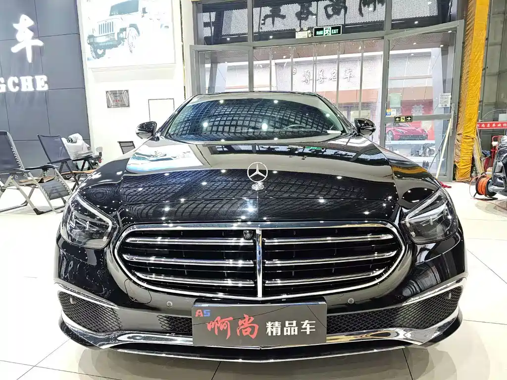 Mercedes-Benz E-Class — миниатюра 2