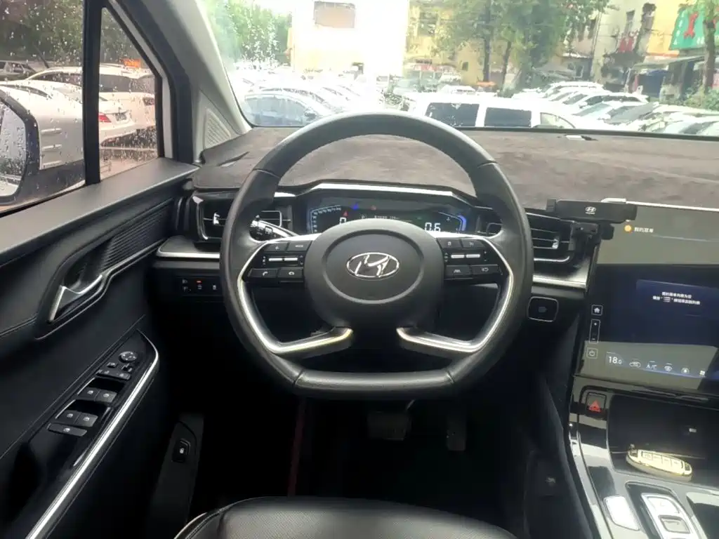 Hyundai Custo — миниатюра 11