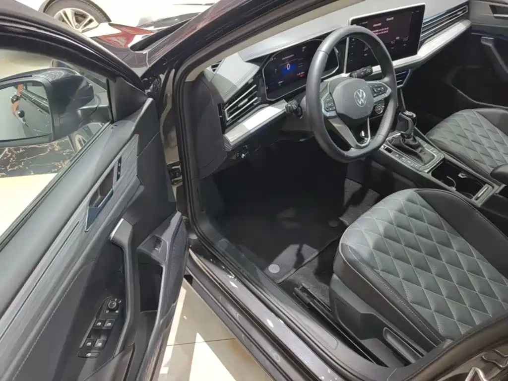 Volkswagen Sagitar — миниатюра 16
