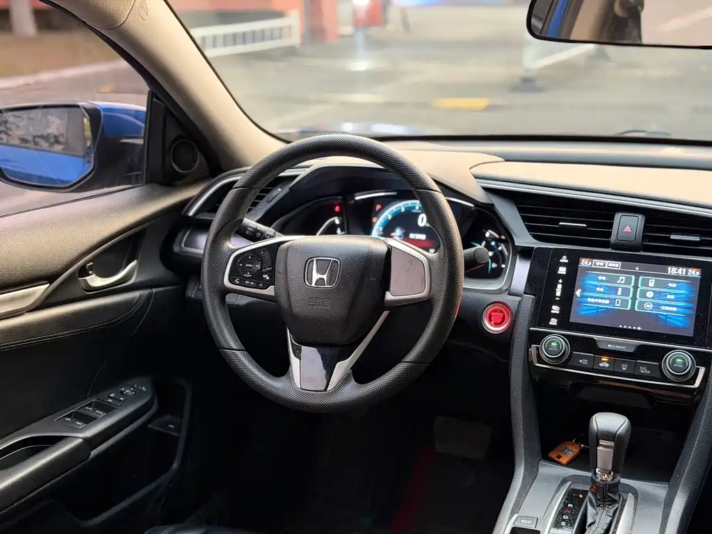 Honda Civic — миниатюра 10