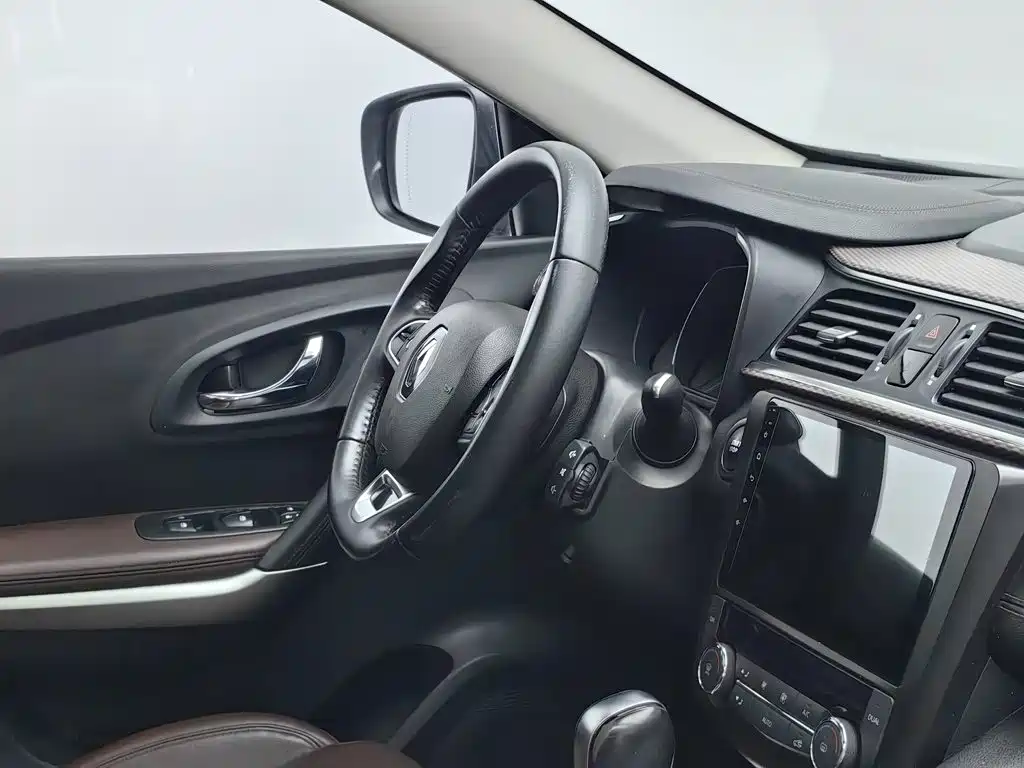 Renault Kadjar — миниатюра 22