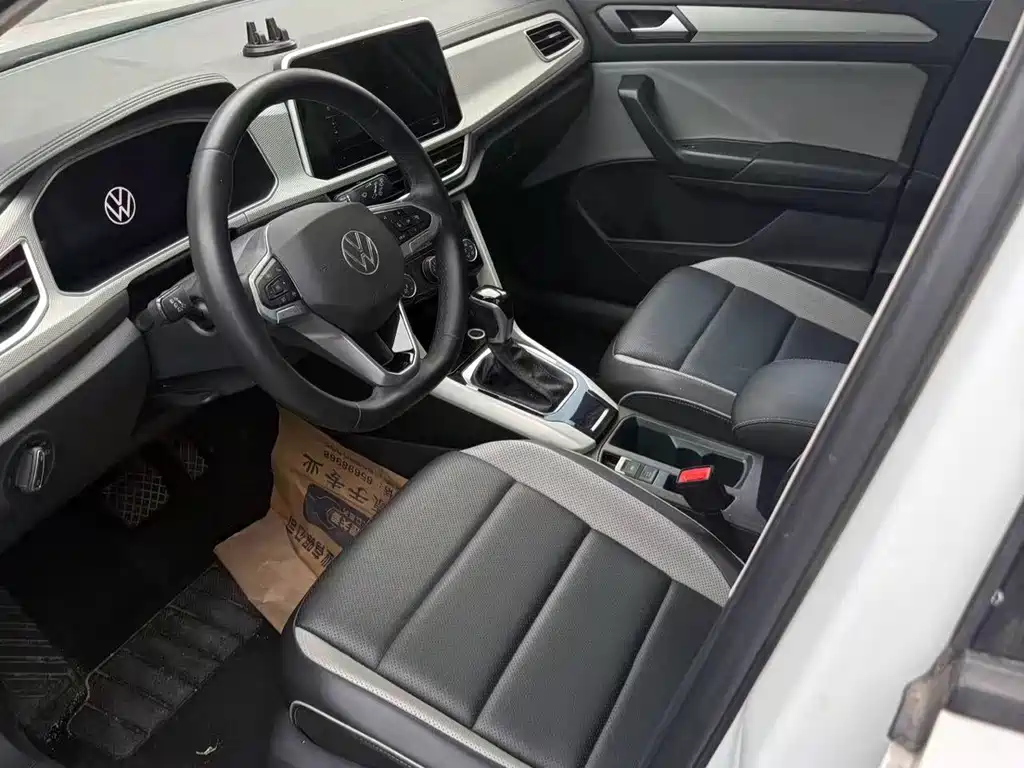 Volkswagen T-Roc — миниатюра 6