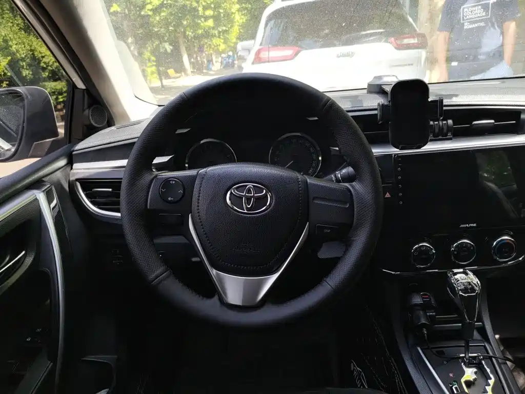 Toyota Corolla — миниатюра 6