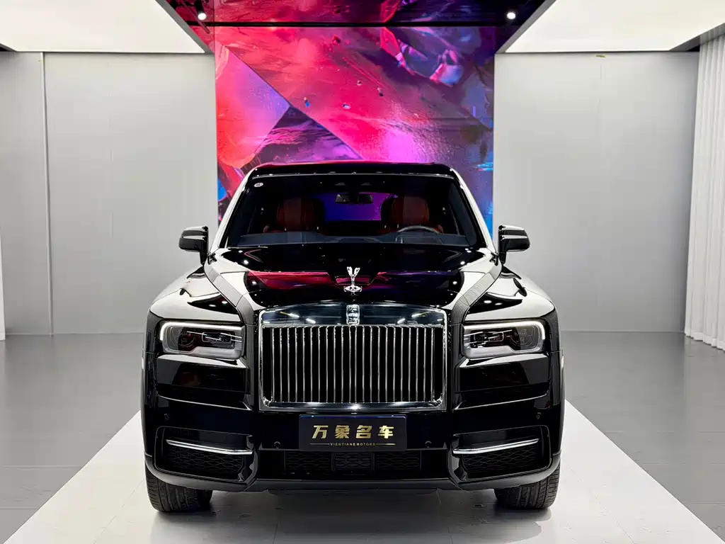 Rolls-Royce Cullinan 2018 мест
