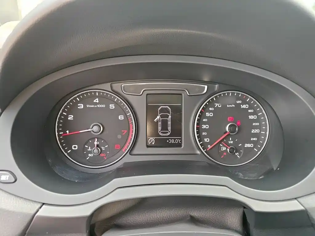 Audi Q3 — миниатюра 4