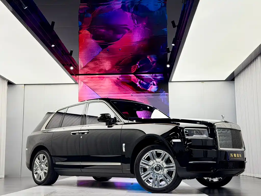 Rolls-Royce Cullinan 2018 мест