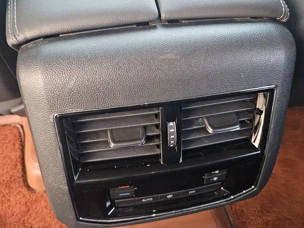 Volkswagen Teramont — миниатюра 8