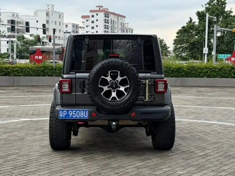 Jeep Wrangler — миниатюра 6