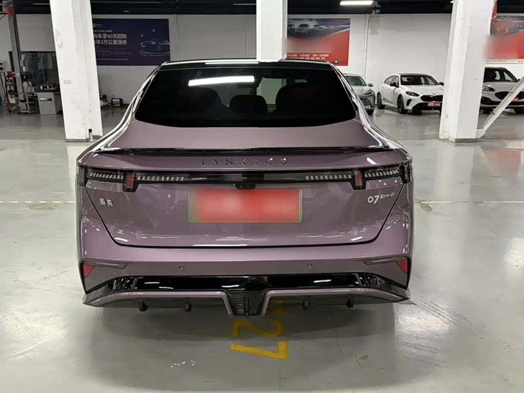 Lynk & Co 07 EM-P — миниатюра 10