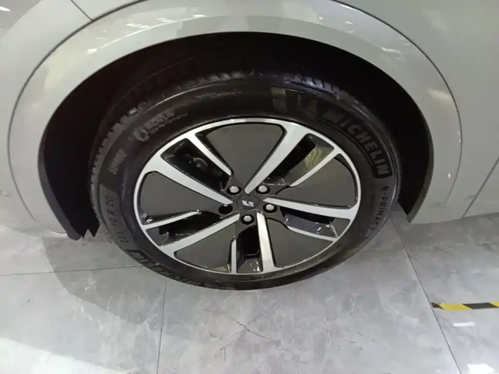 Li Auto Li L7 — миниатюра 23