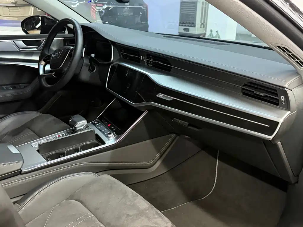 Audi A7L — миниатюра 4