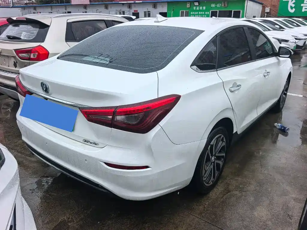 Changan Eado New Energy — миниатюра 4