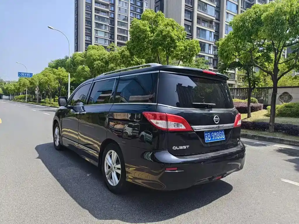 Nissan Quest — миниатюра 6