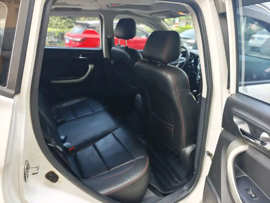 Changan CS35 — миниатюра 12