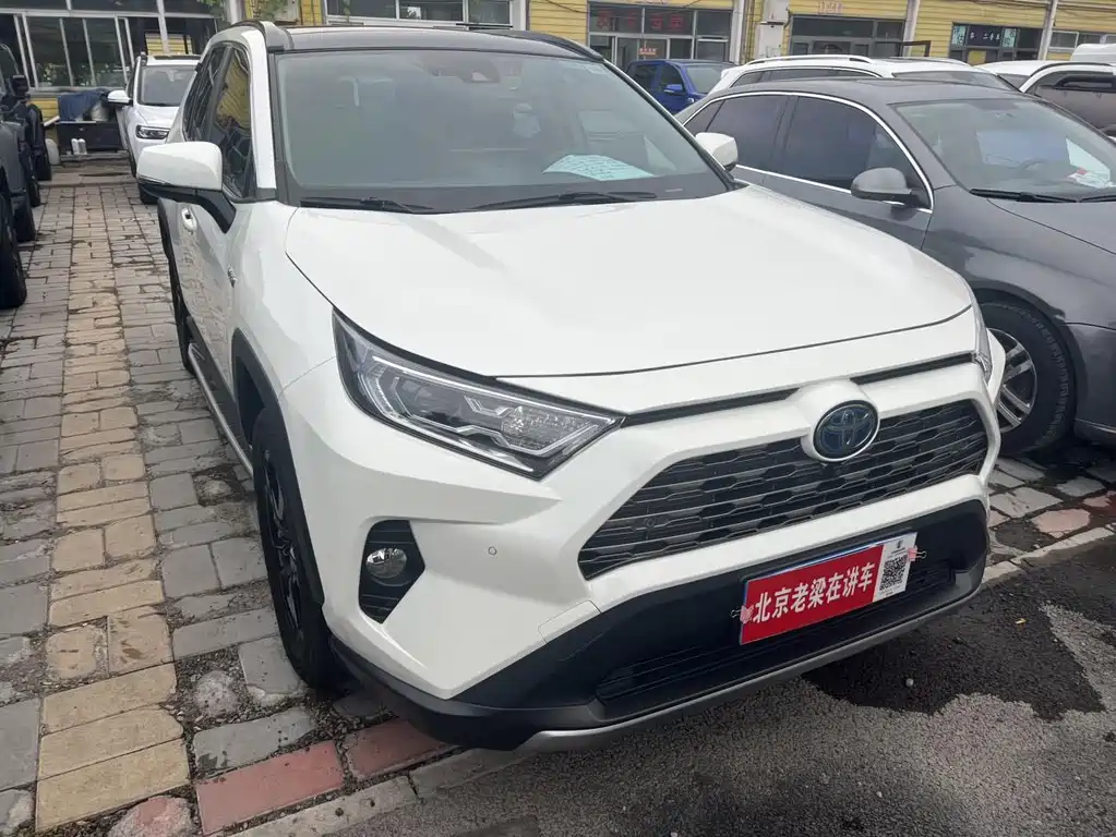 Toyota RAV4 — миниатюра 3
