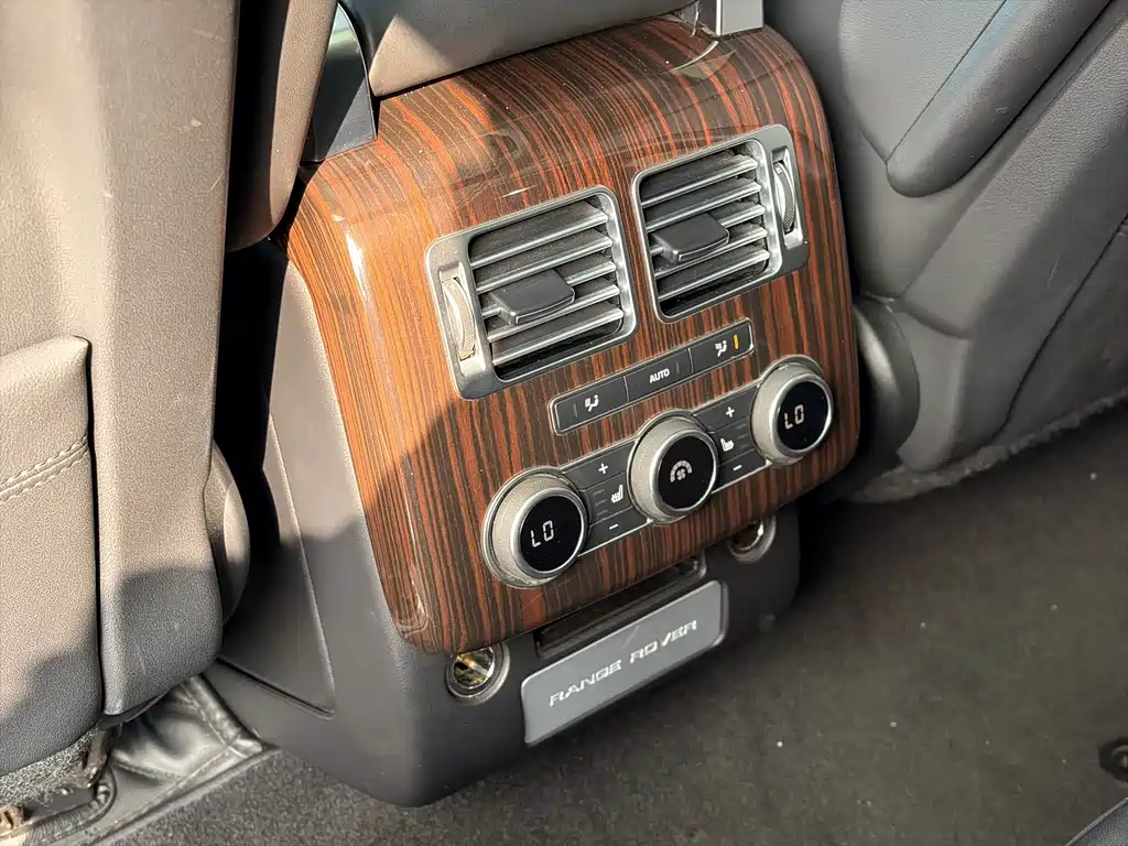 Land Rover Range Rover — миниатюра 21