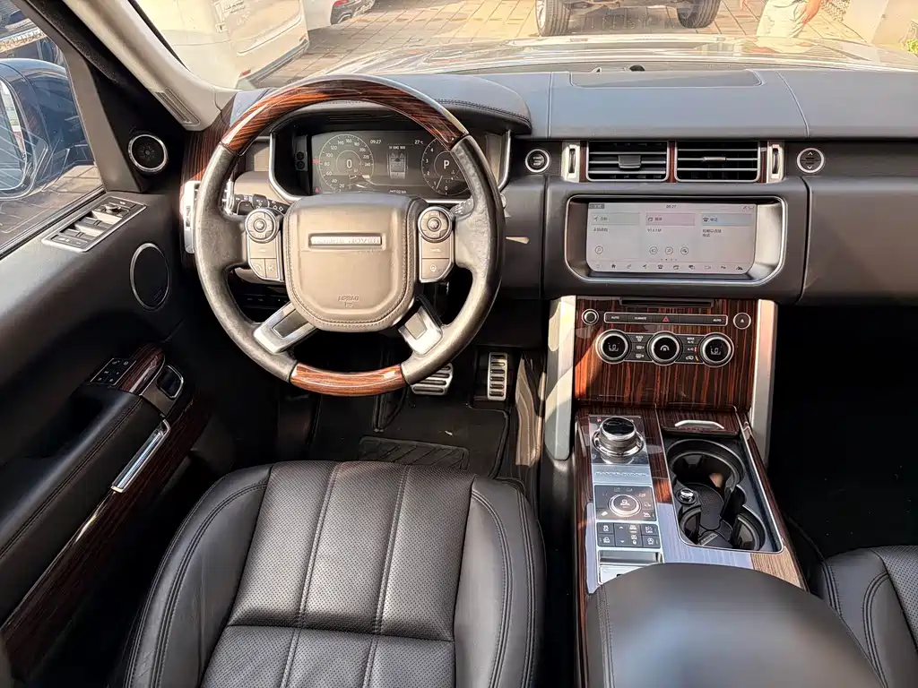 Land Rover Range Rover — миниатюра 13