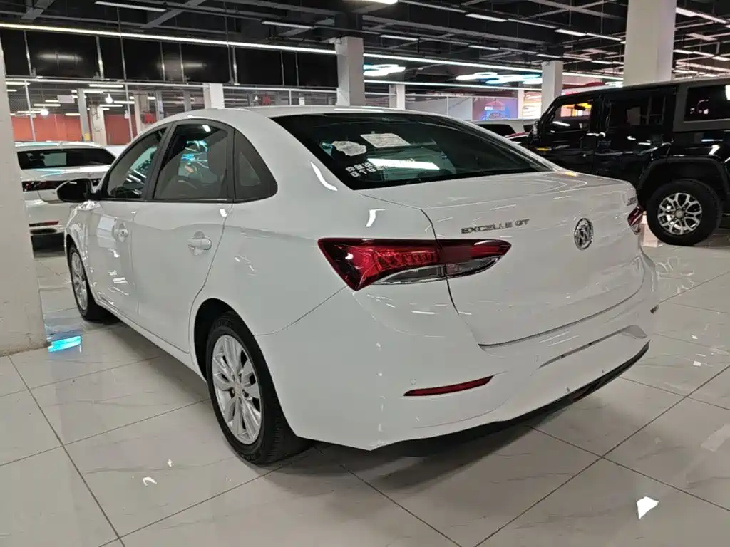 Buick Excelle — миниатюра 5