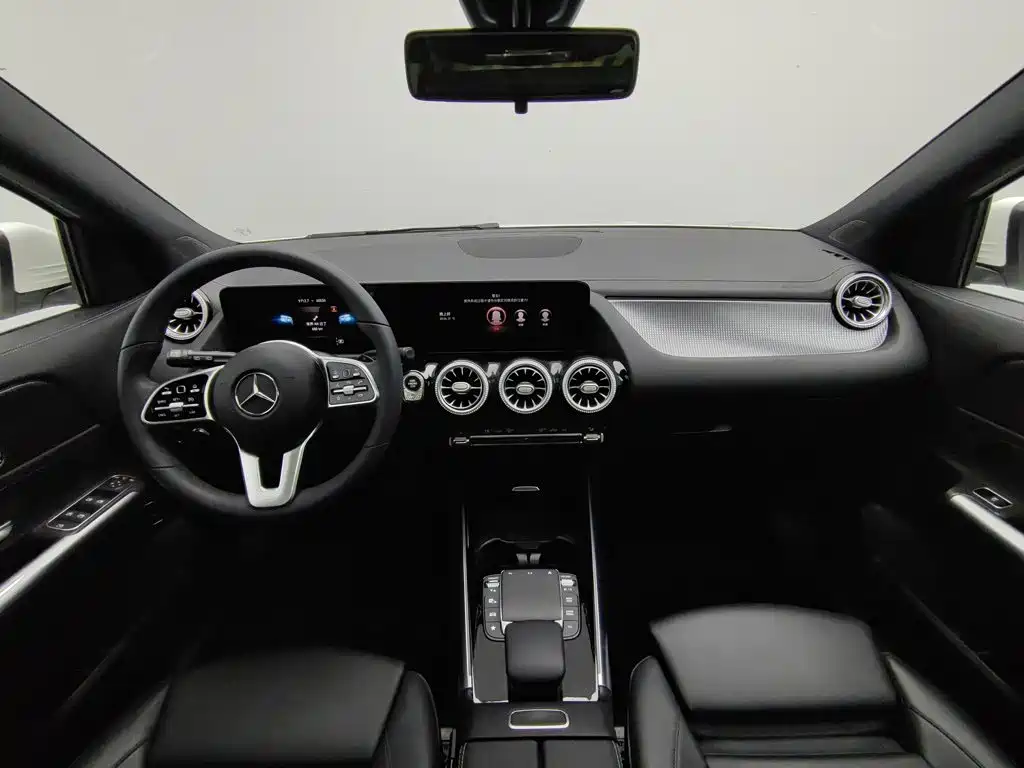 Mercedes-Benz GLA — миниатюра 5