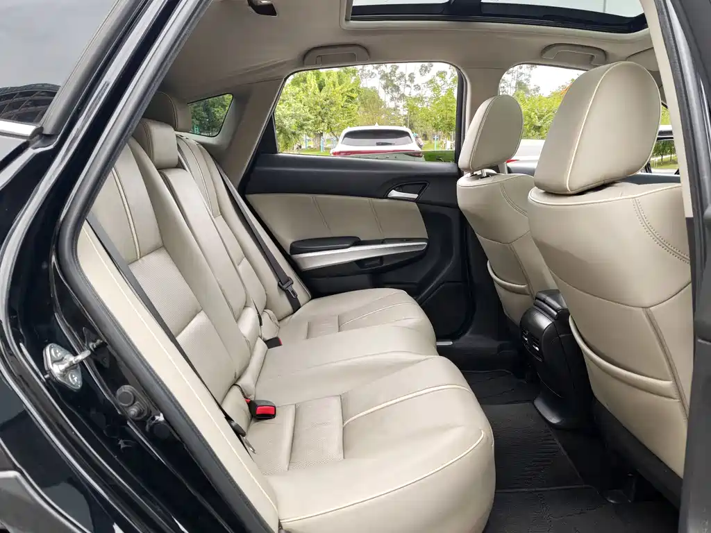 Honda Crosstour — миниатюра 9