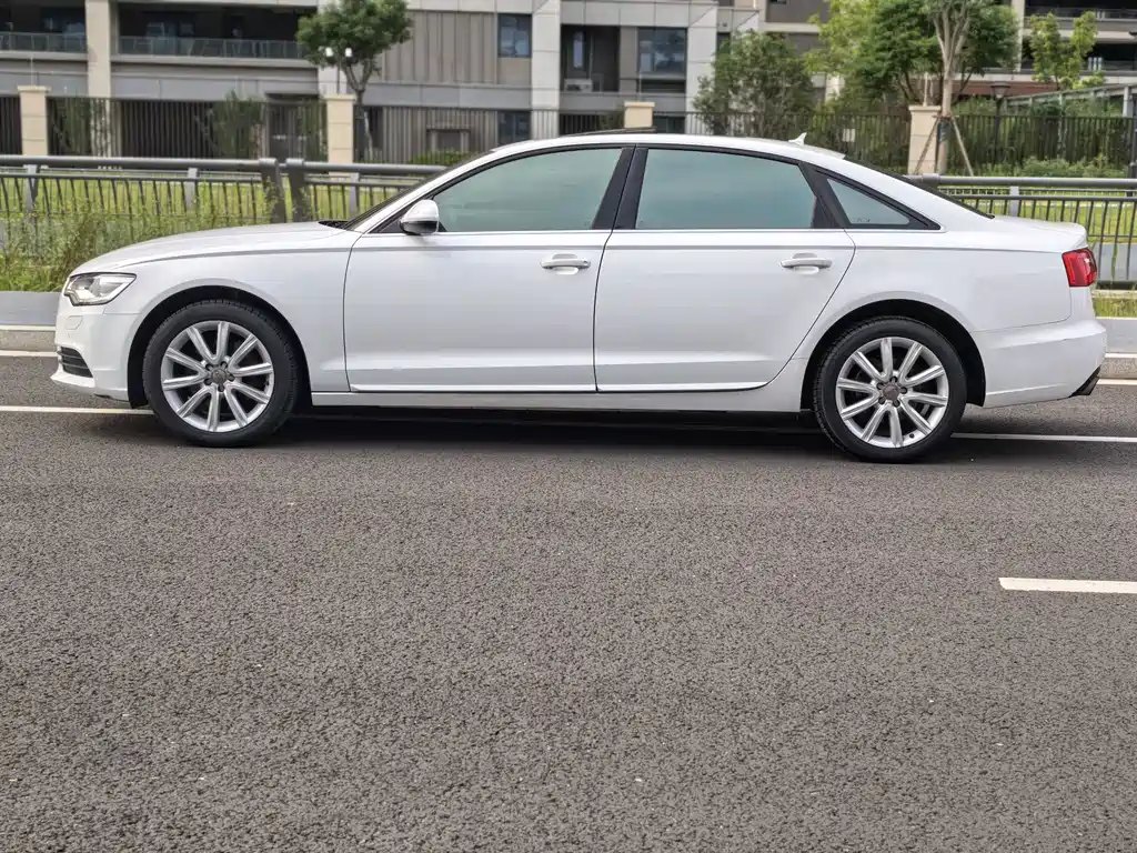 Audi A6L — миниатюра 4