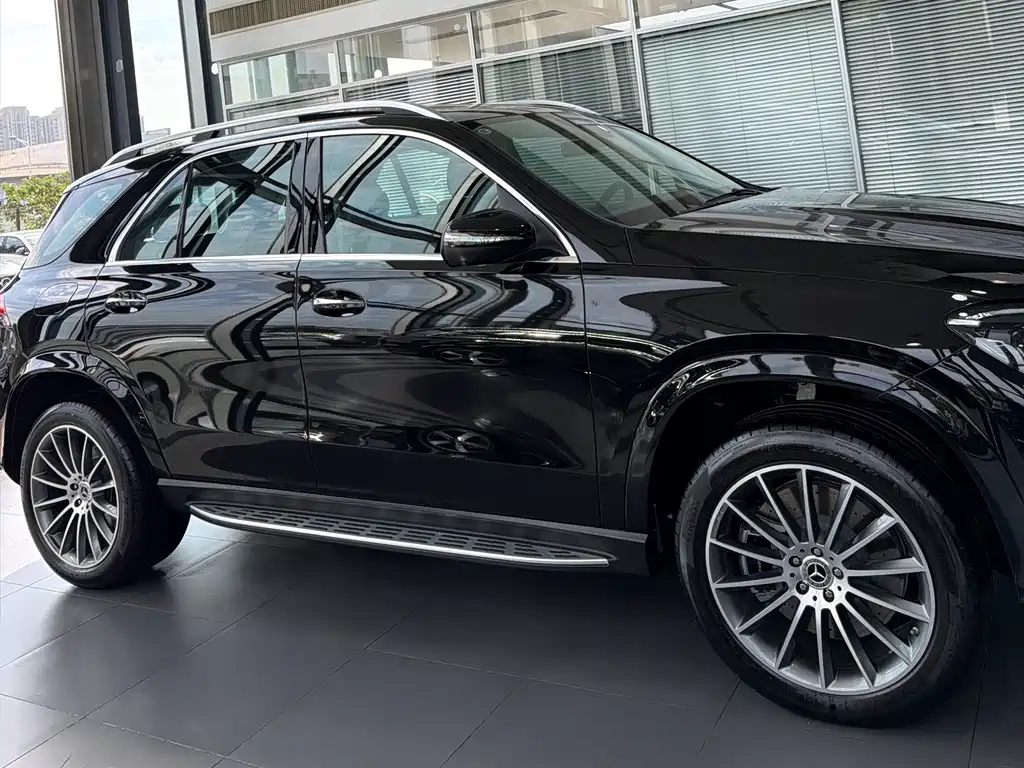 Mercedes-Benz GLE (Import) — миниатюра 3