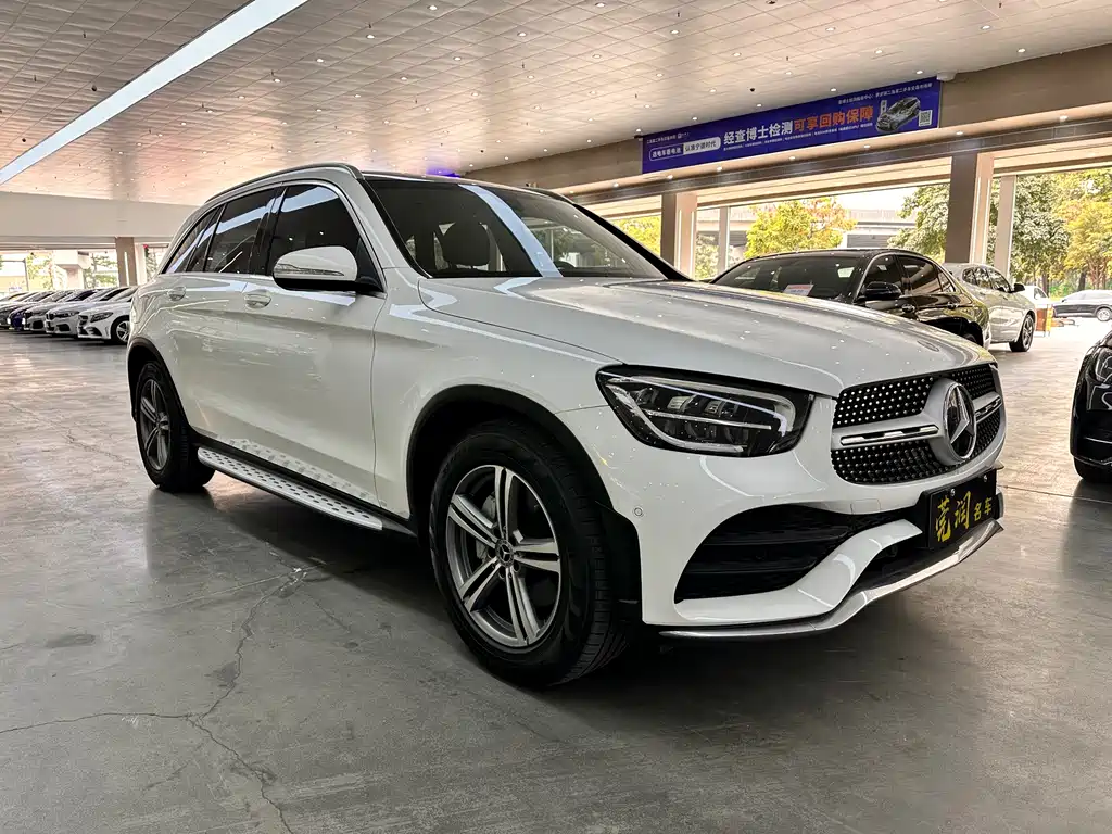 MERCEDES-BENZ GLC