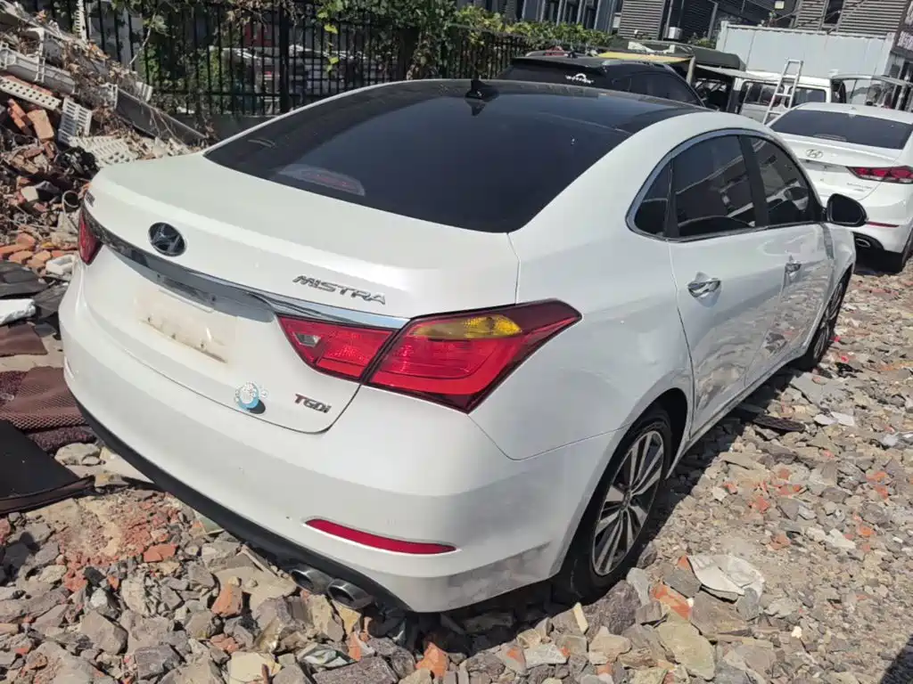 Hyundai Mistra — миниатюра 7