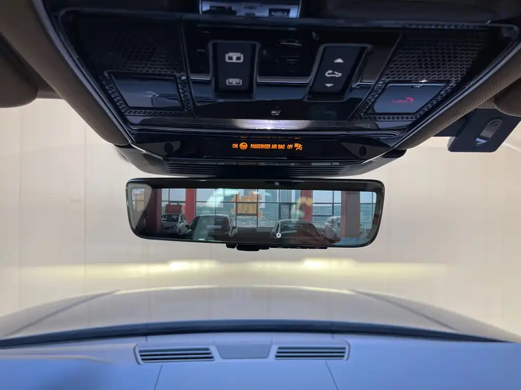 Land Rover Range Rover — миниатюра 18