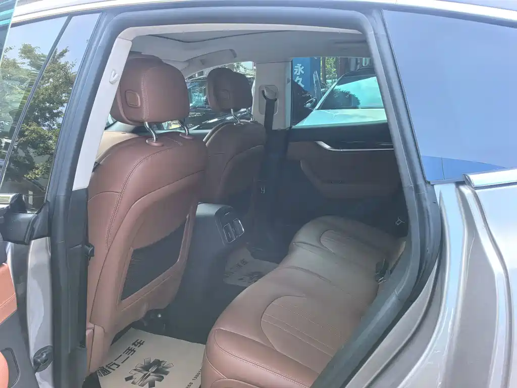 Maserati Levante — миниатюра 6