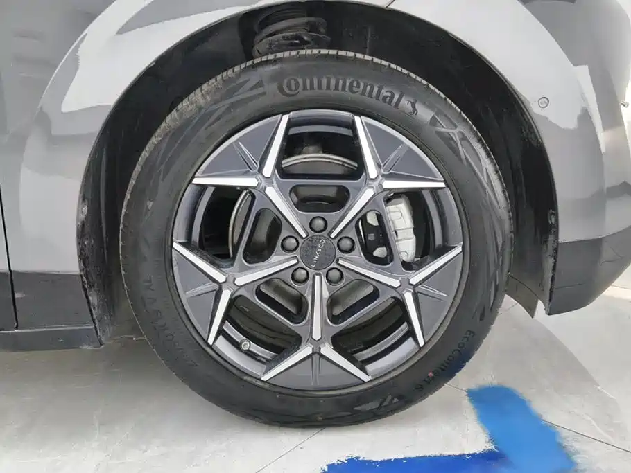 Lynk & Co 20 — миниатюра 6