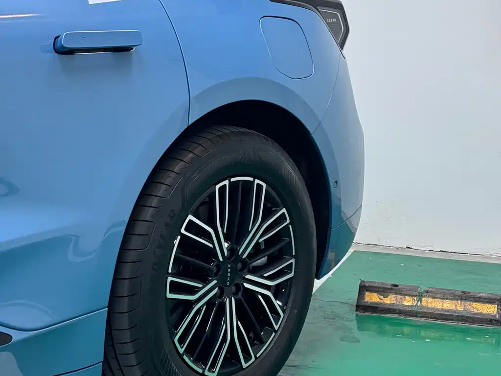 ZEEKR EXTREME KRYPTON 001