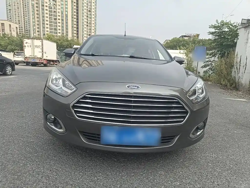 Ford Escort — миниатюра 3