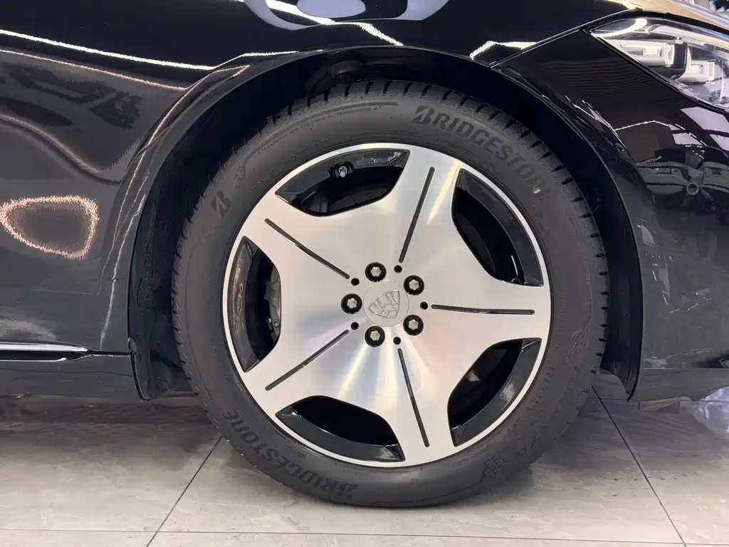 Mercedes-Benz S-Class — миниатюра 7