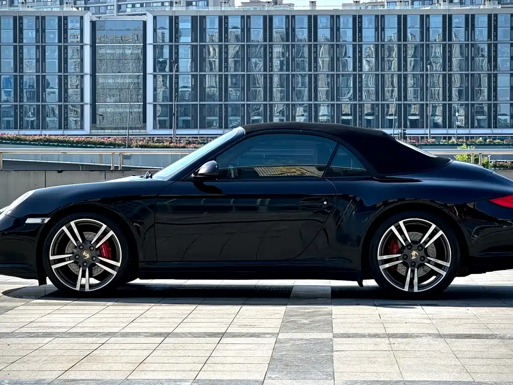 Porsche 911 2010 Carrera 4S Cabriolet 3.8L