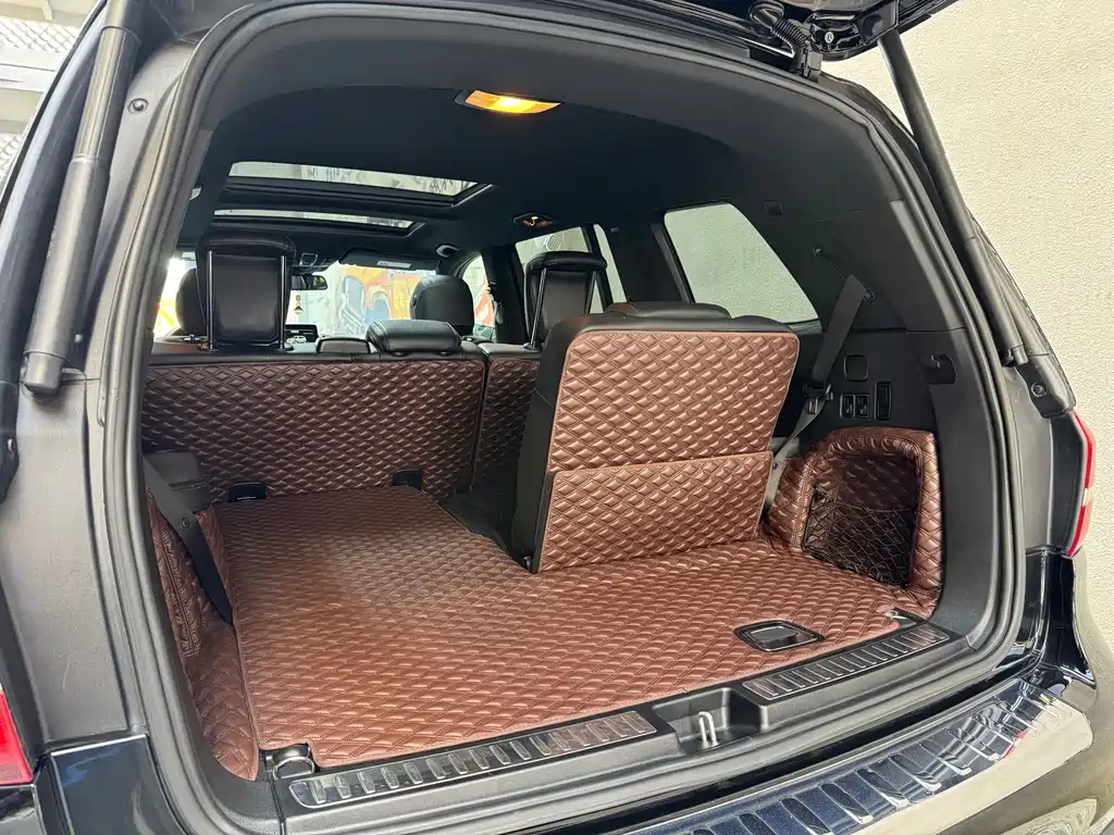 Mercedes-Benz GLS — миниатюра 23