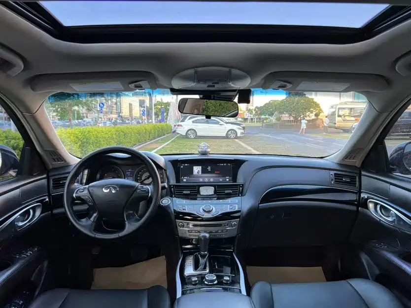 Infiniti Q70 — миниатюра 16